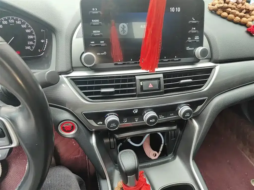 Honda Accord — фото 10