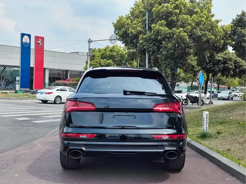 Audi Q5L 2021 из CN, фото 4