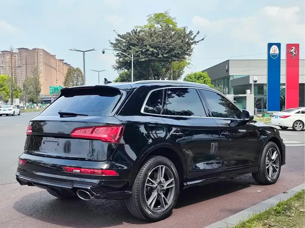 Audi Q5L 2021 из CN, фото 7