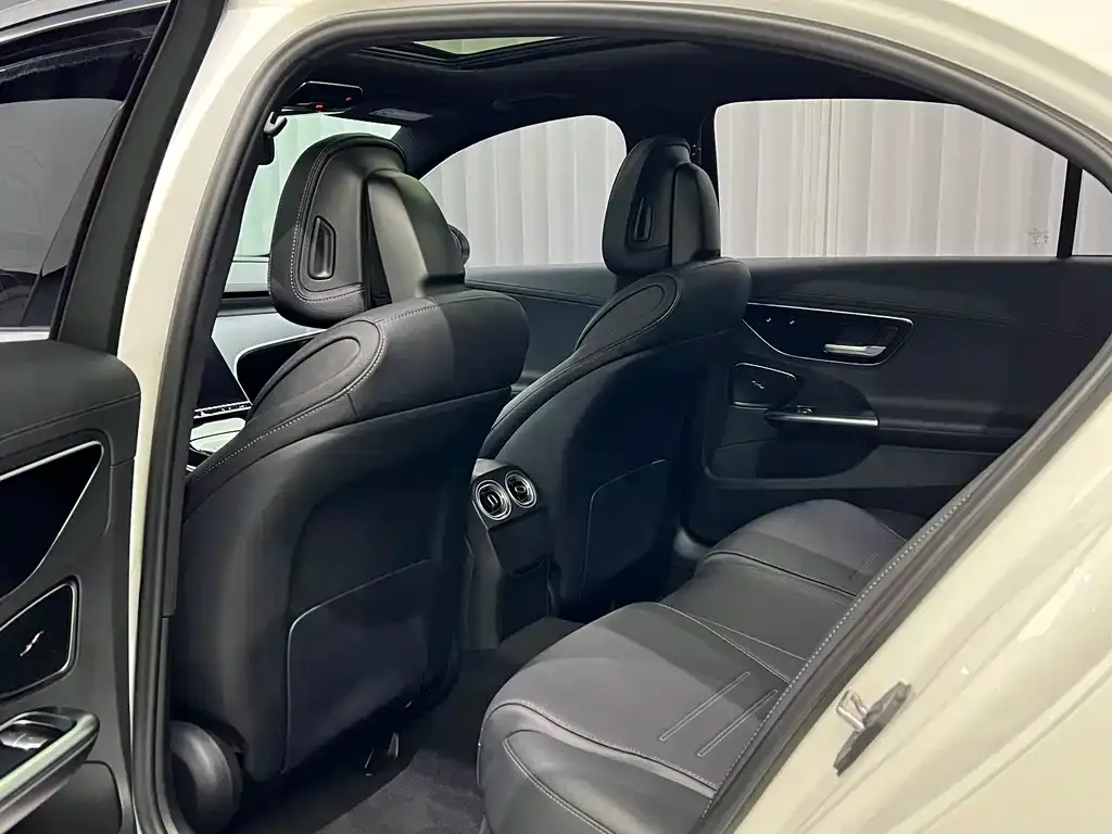 Mercedes-Benz C-Class 2023 из CN, фото 4