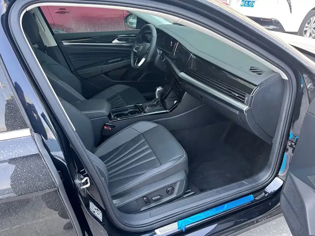 Volkswagen Passat — фото 5