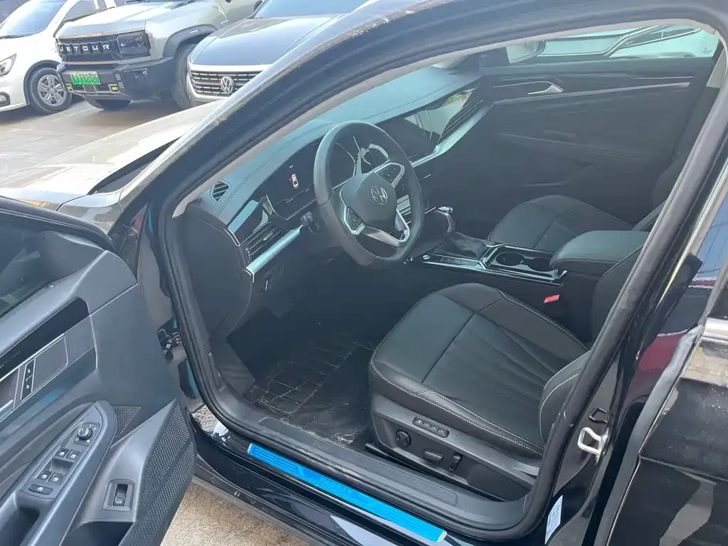 Volkswagen Passat — фото 4