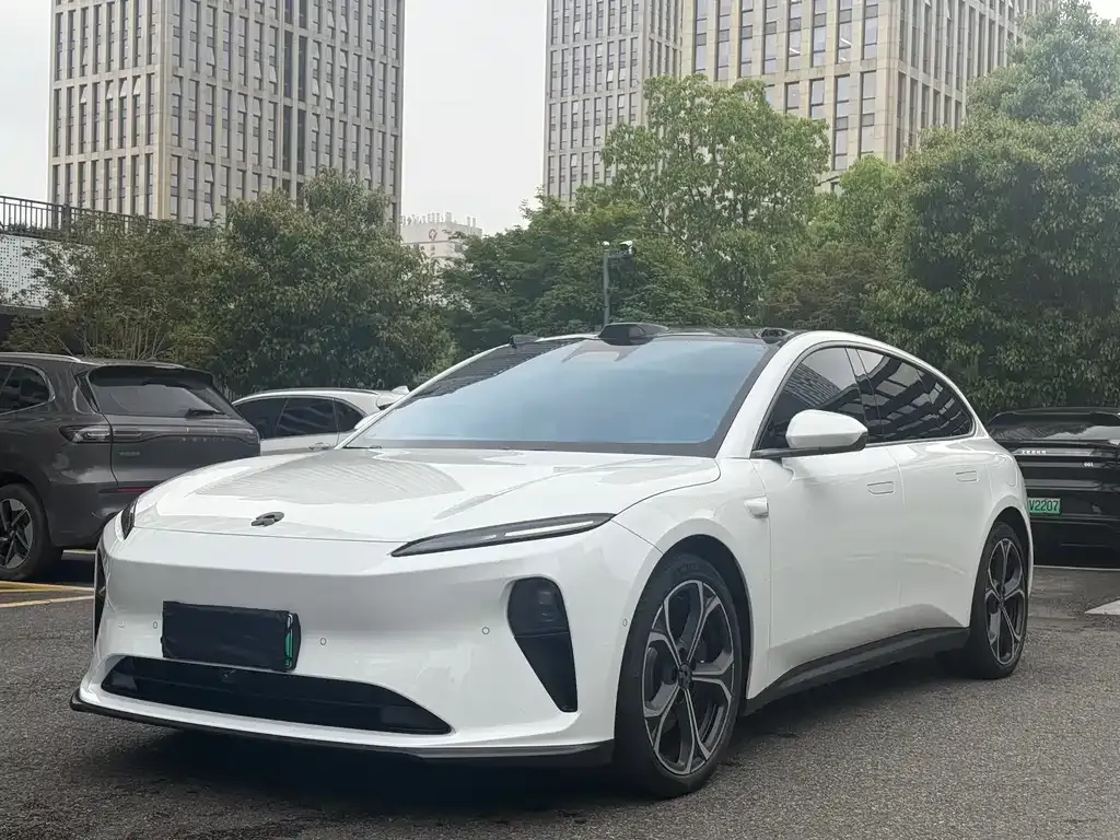 NIO ET5T