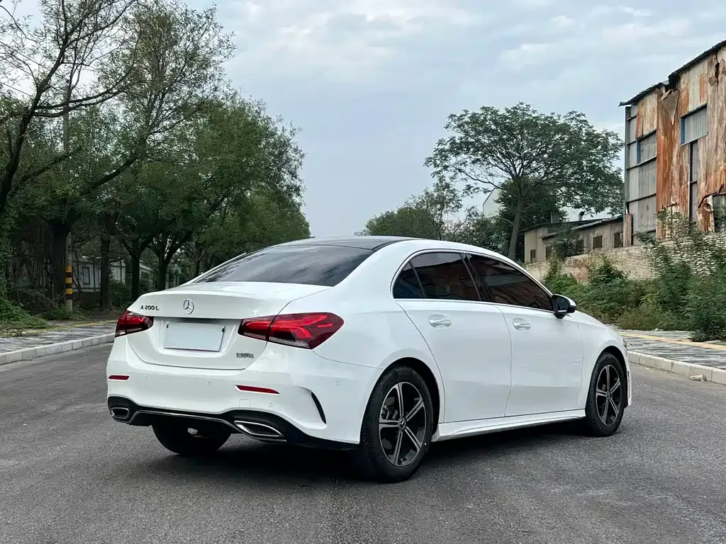 Mercedes-Benz A-Class — фото 6