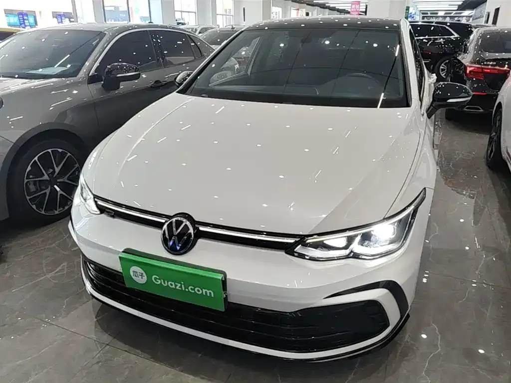 Volkswagen Golf 2023 из CN, фото 5