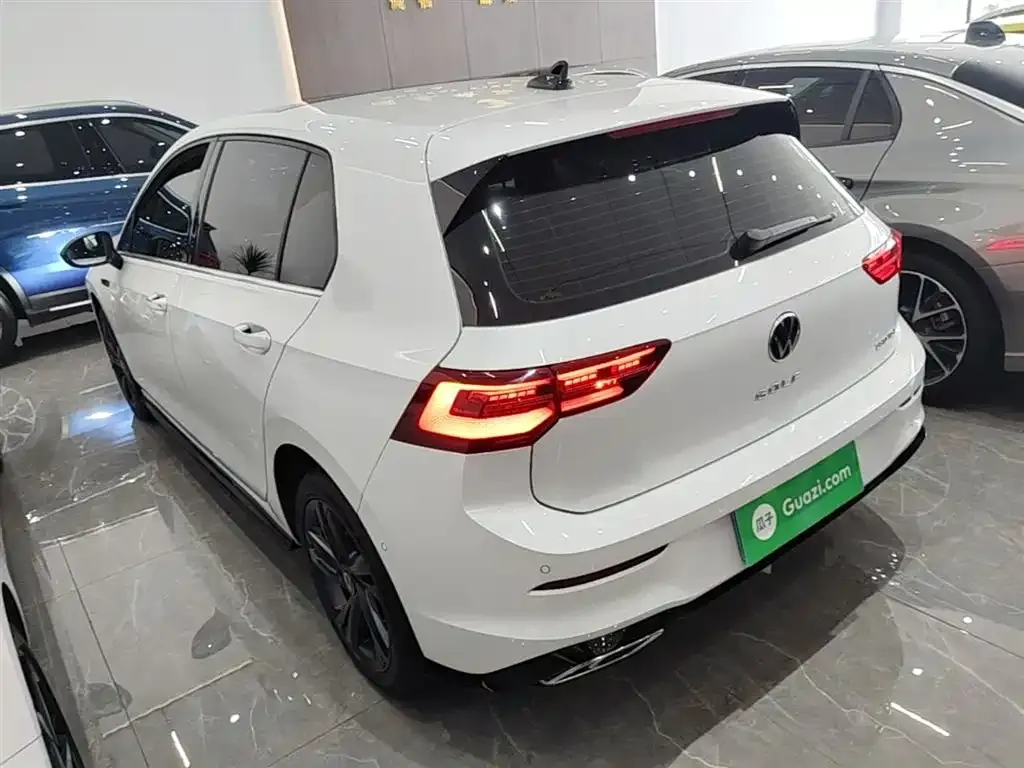 Volkswagen Golf 2023 из CN, фото 8