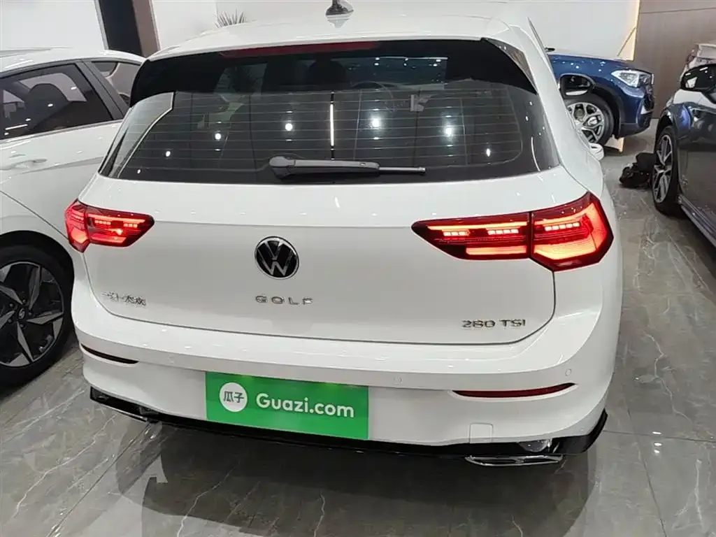 Volkswagen Golf 2023 из CN, фото 3