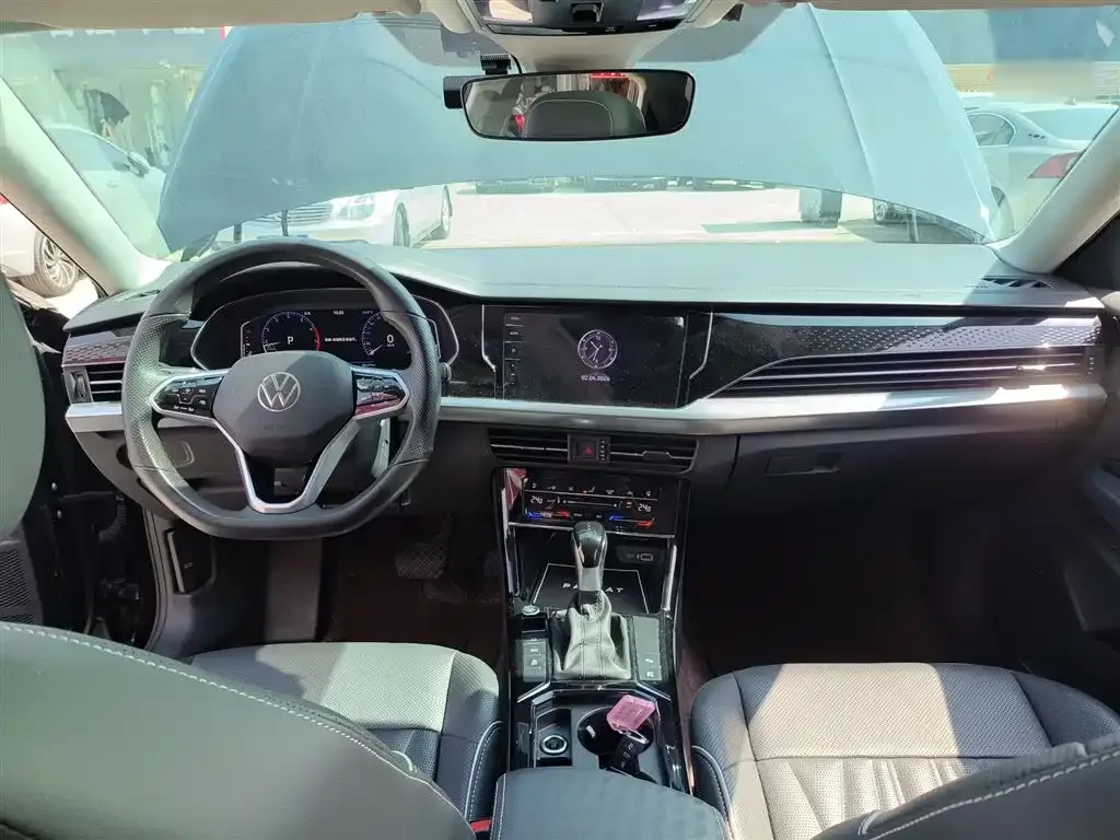 Volkswagen Passat — фото 7