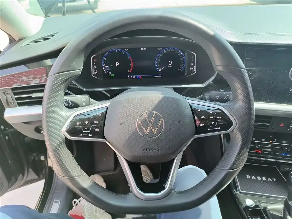 Volkswagen Passat — фото 8