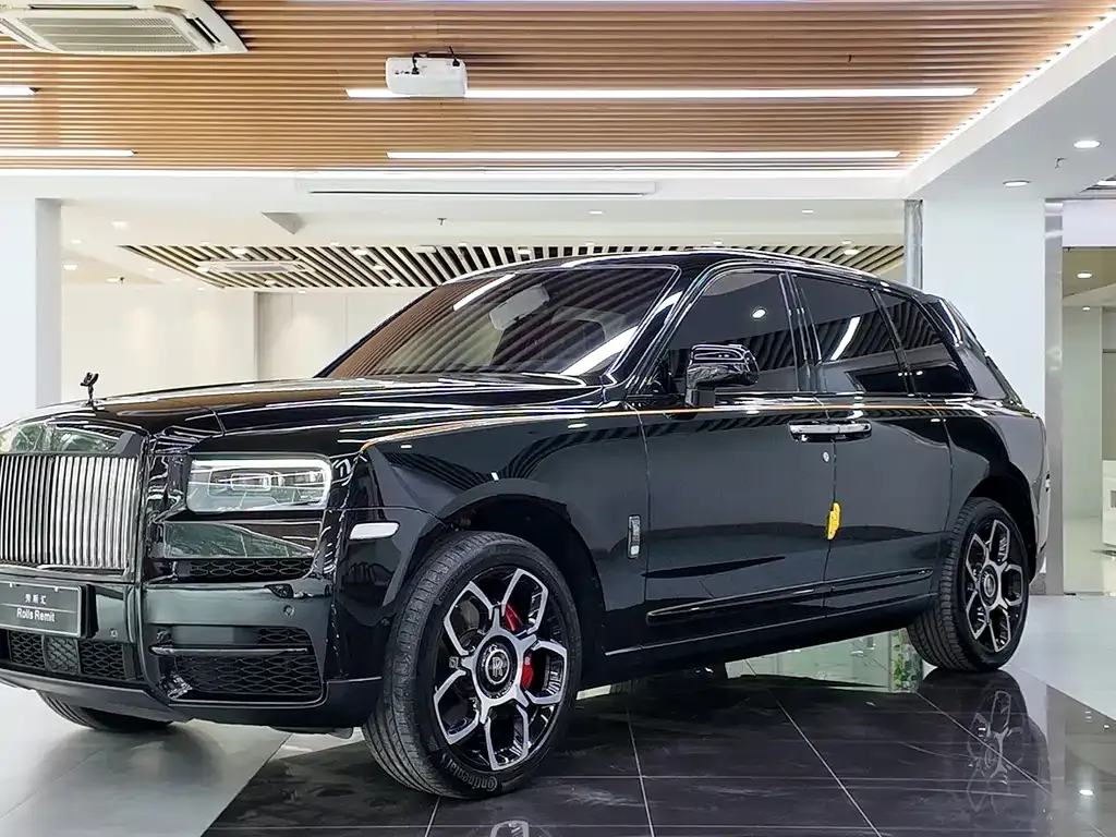 Rolls-Royce Cullinan — фото 1