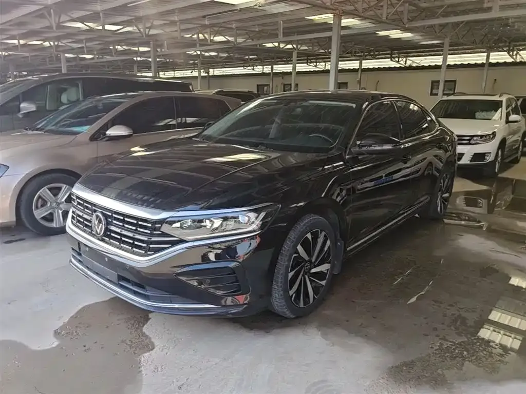 Volkswagen Passat — фото 1
