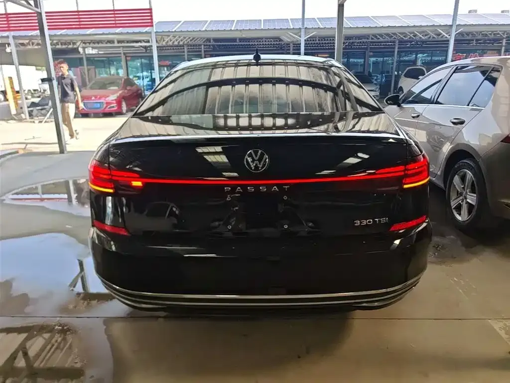 Volkswagen Passat — фото 4