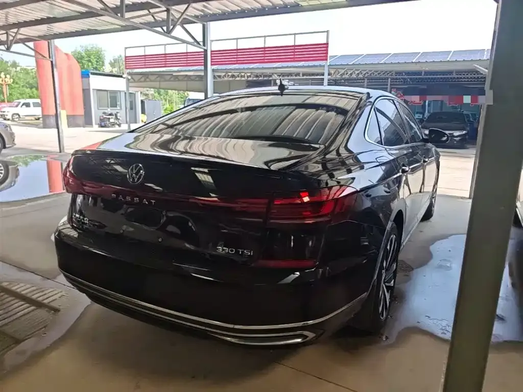 Volkswagen Passat — фото 10