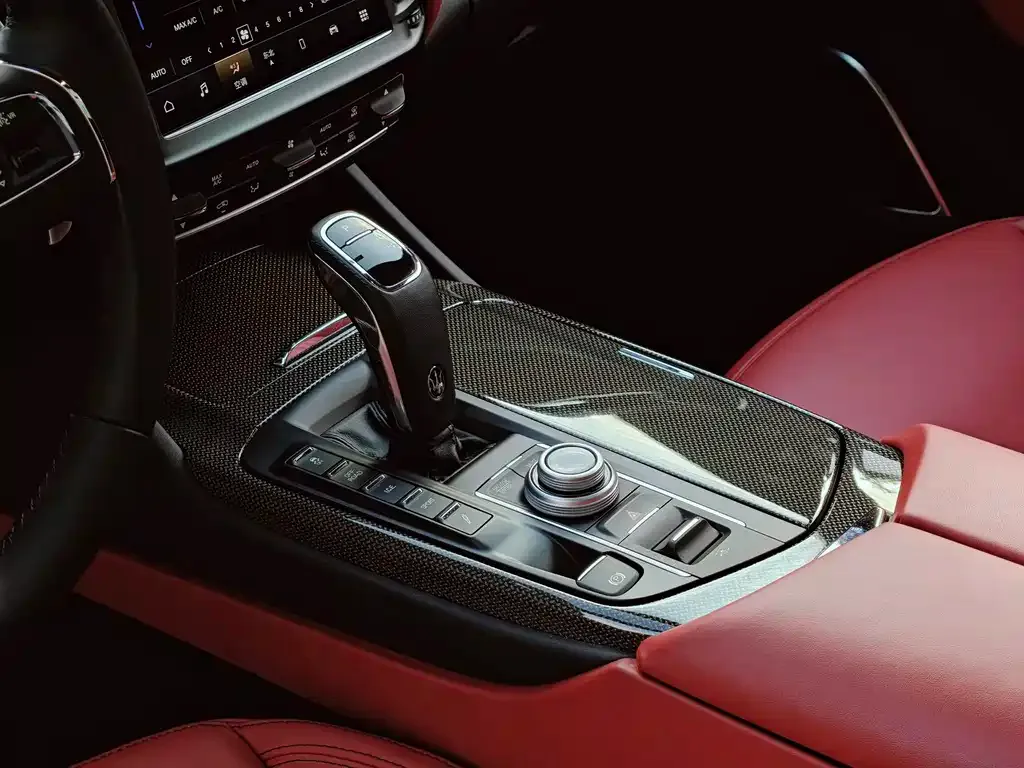 Maserati Levante 2021 из CN, фото 2