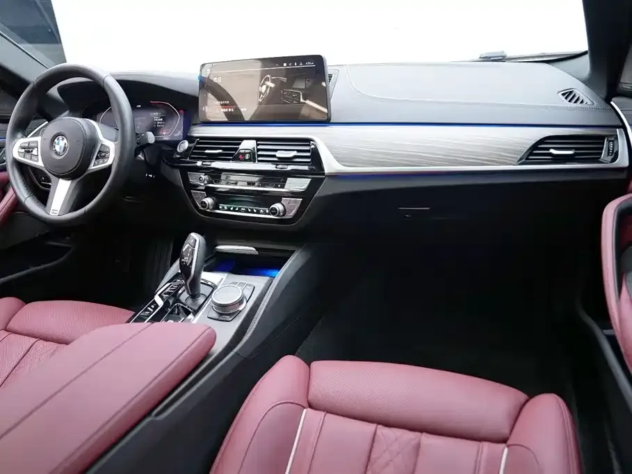 BMW 5 Series — фото 10