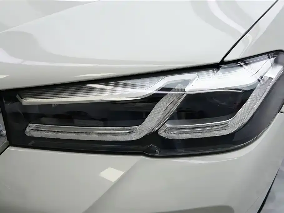 BMW 5 Series — фото 5