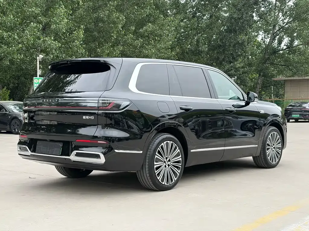 Geely Galaxy M9 — фото 6