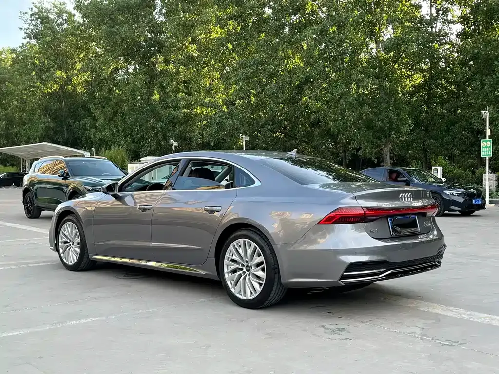 Audi A7L 2022 из CN, фото 8
