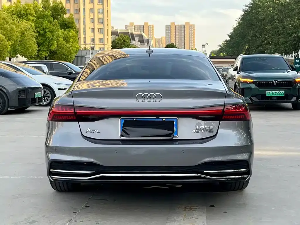 Audi A7L 2022 из CN, фото 10