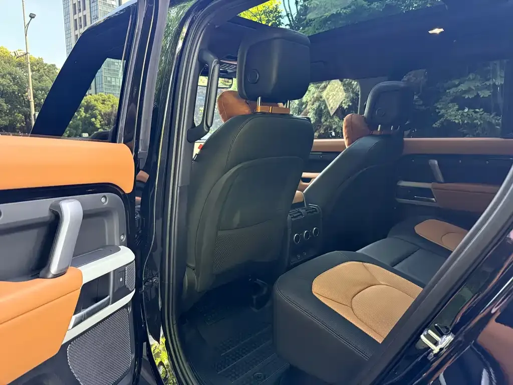 Land Rover Defender 2024 из CN, фото 3