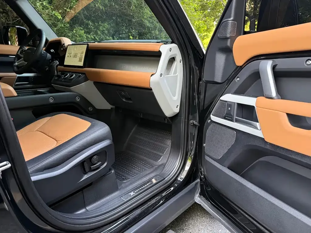 Land Rover Defender 2024 из CN, фото 8
