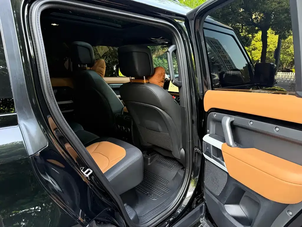 Land Rover Defender 2024 из CN, фото 4