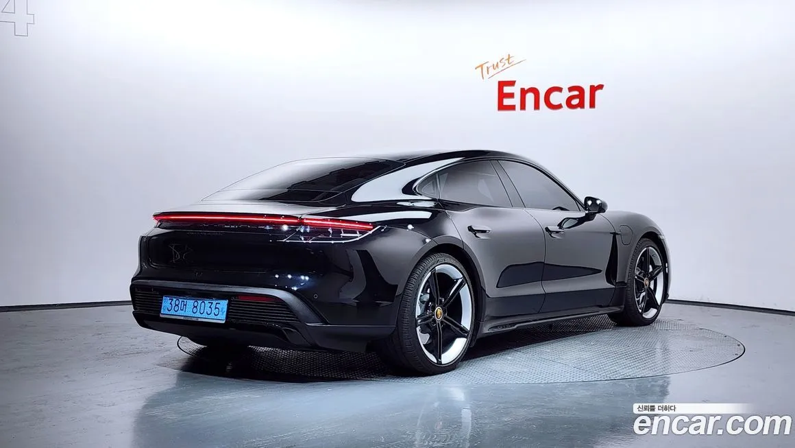 Porsche Taycan 2022 из KR, фото 3