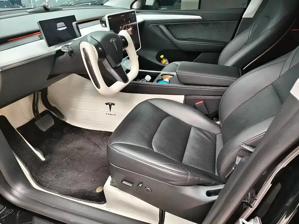 Tesla Model Y 2023 из CN, фото 9