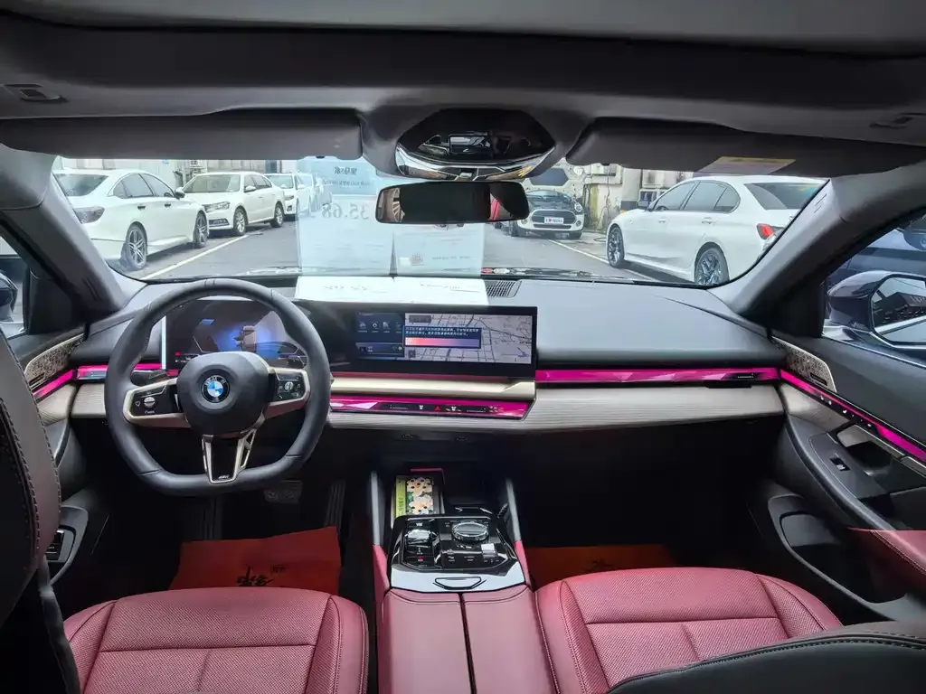 BMW 5 Series 2025 из CN, фото 4