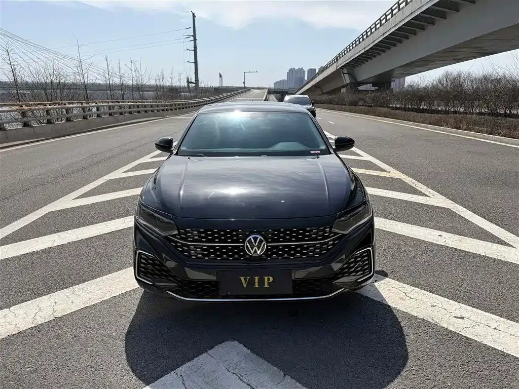 Volkswagen Passat 2023 из CN, фото 6