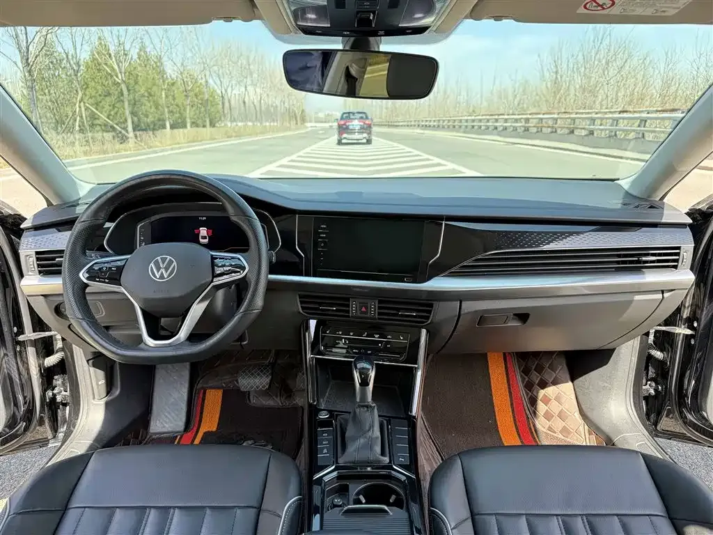 Volkswagen Passat 2023 из CN, фото 3