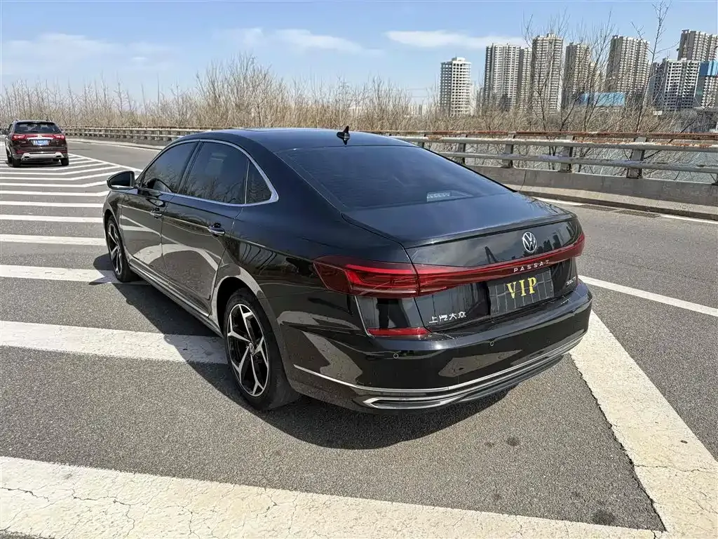 Volkswagen Passat 2023 из CN, фото 5