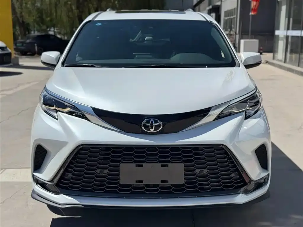 Toyota Granvia 2026 из CN, фото 2