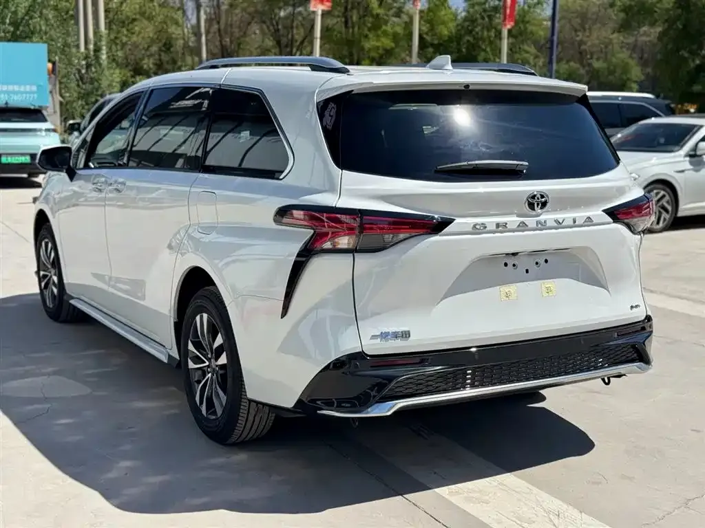 Toyota Granvia 2026 из CN, фото 6