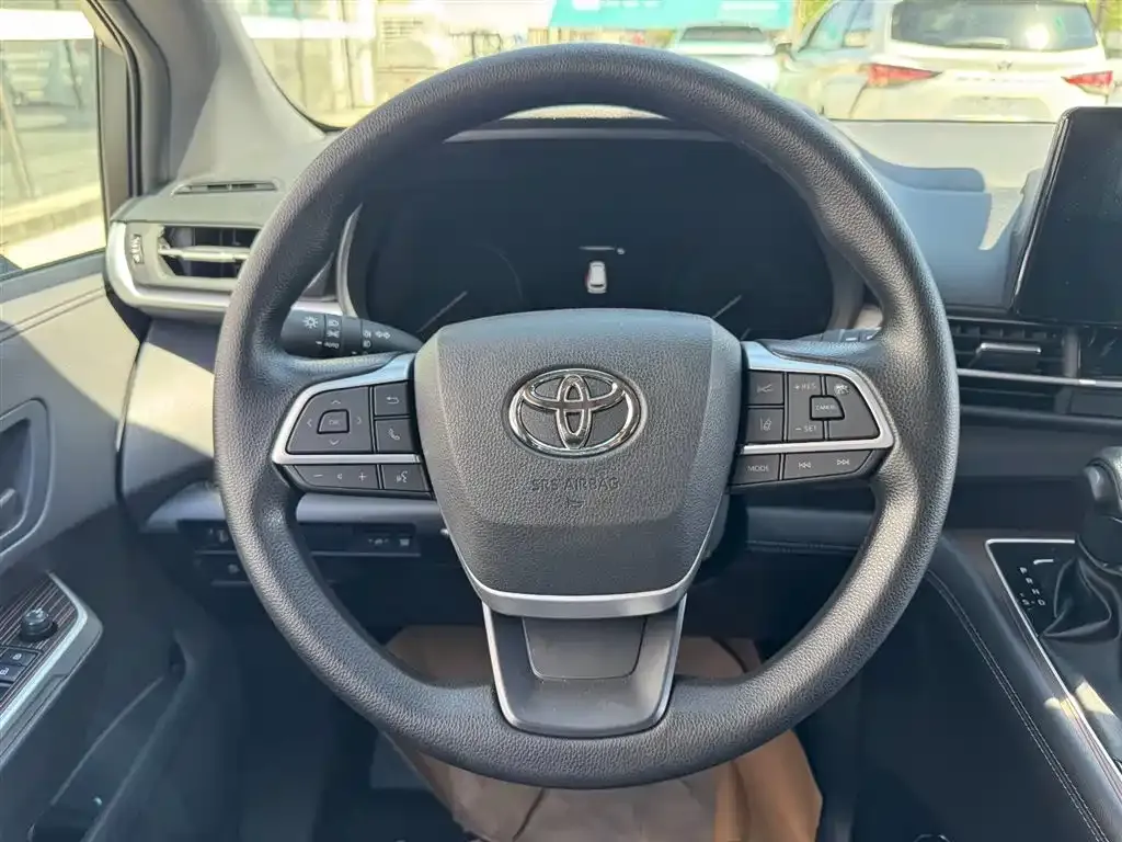 Toyota Granvia 2026 из CN, фото 3