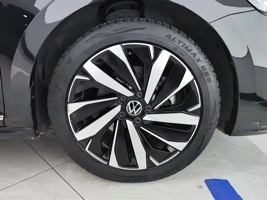 Volkswagen Passat — фото 7