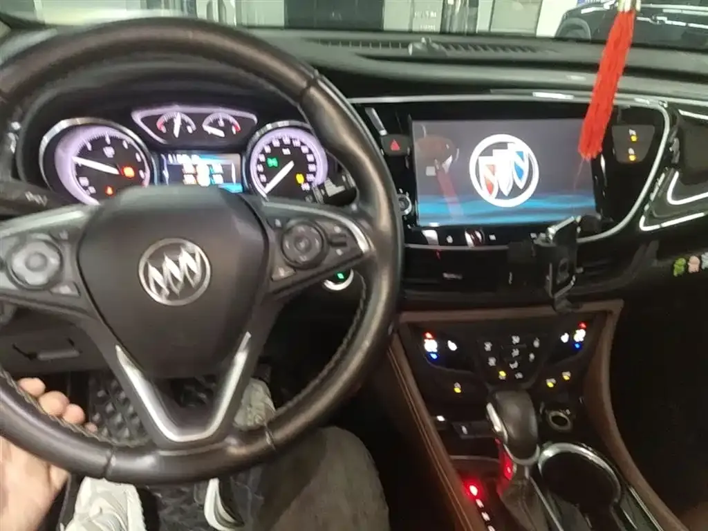 Buick Envision Plus — фото 4