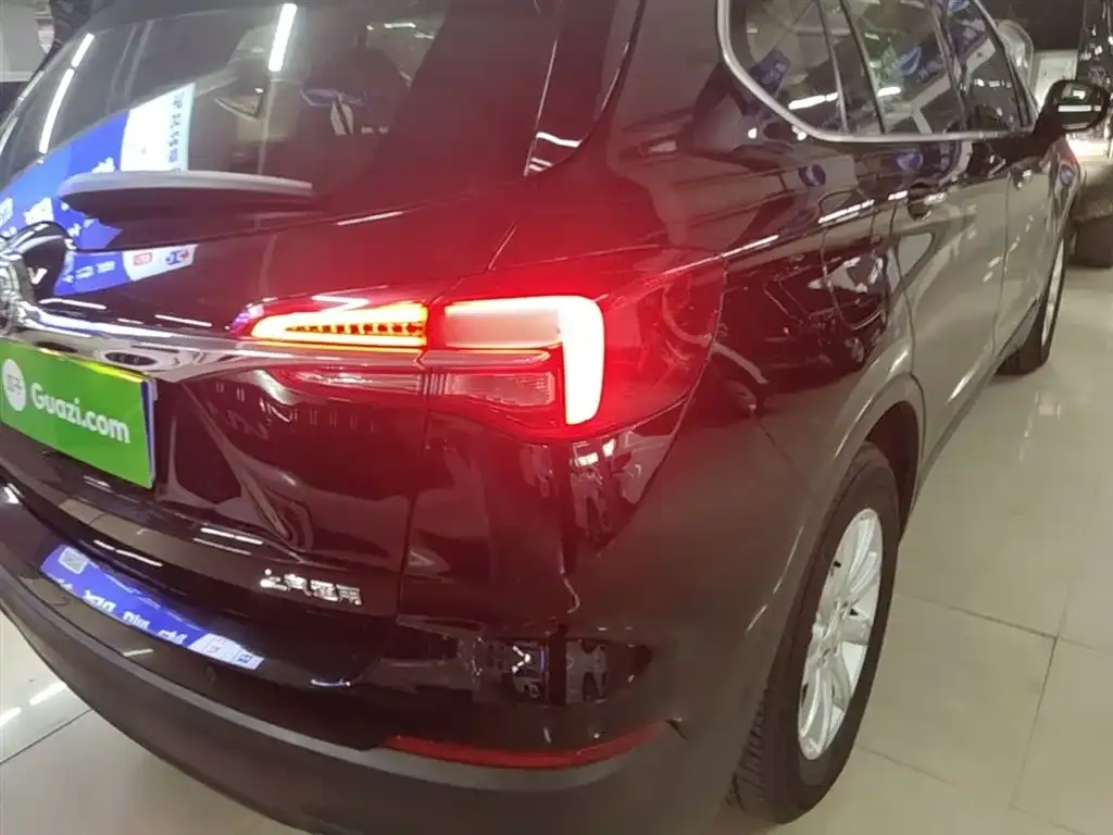 Buick Envision Plus — фото 5