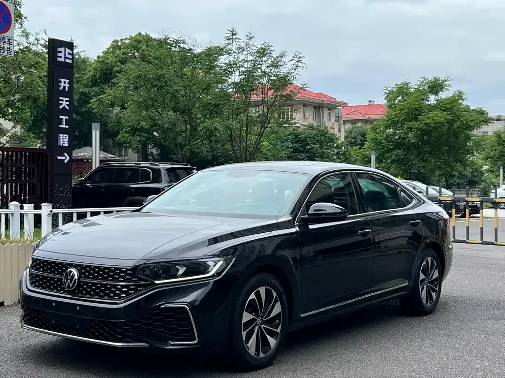Volkswagen Passat 2021 из CN, фото 1