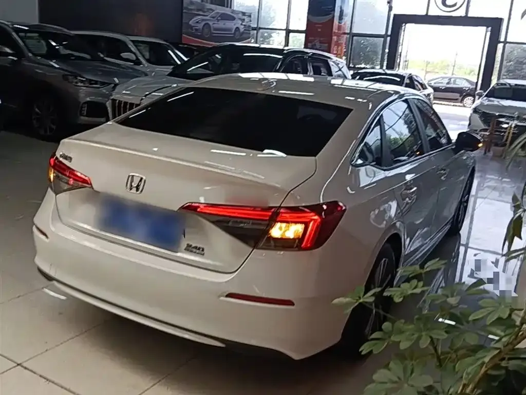Honda Civic — фото 8