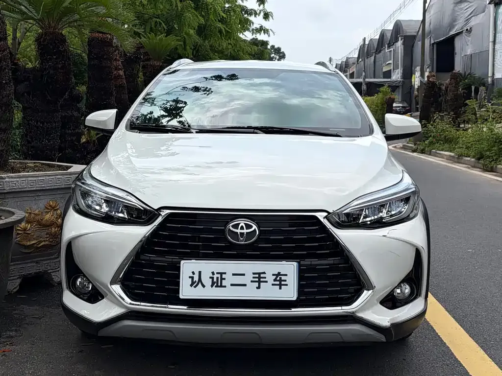 Toyota Yaris L — фото 6