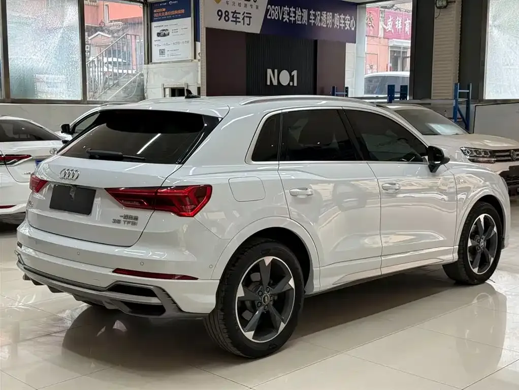 Audi Q3 — фото 5