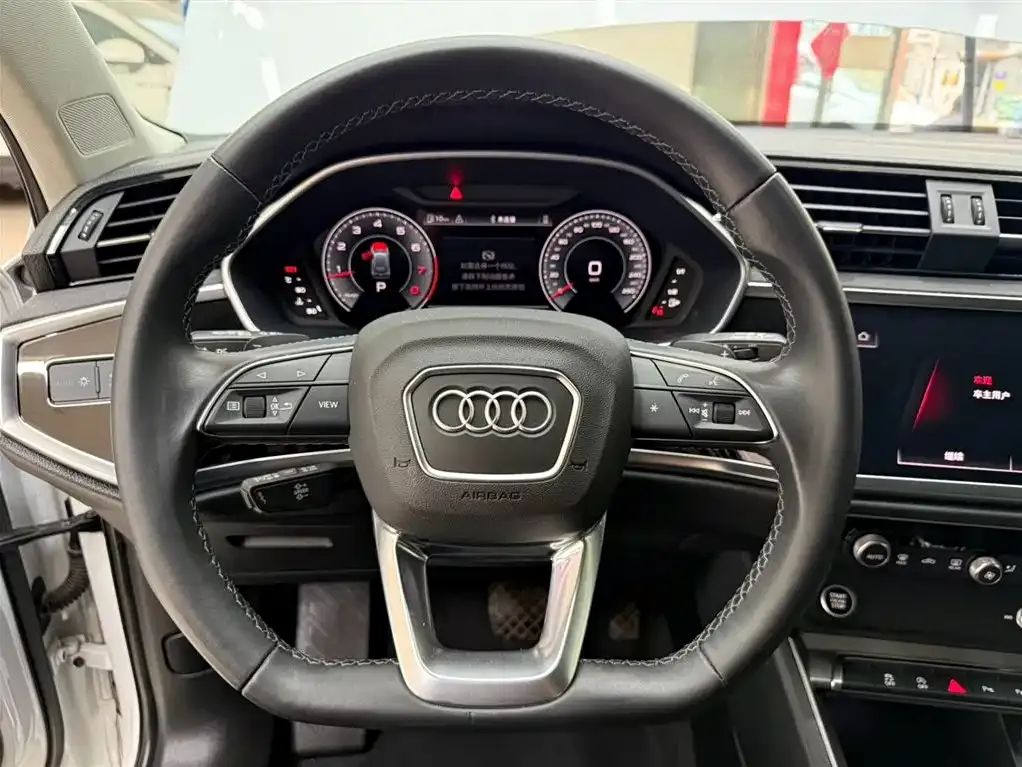 Audi Q3 — фото 6