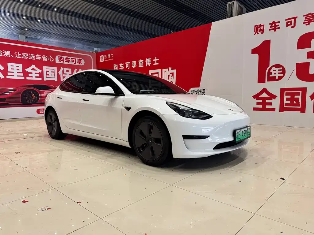 Tesla Model 3 — фото 9
