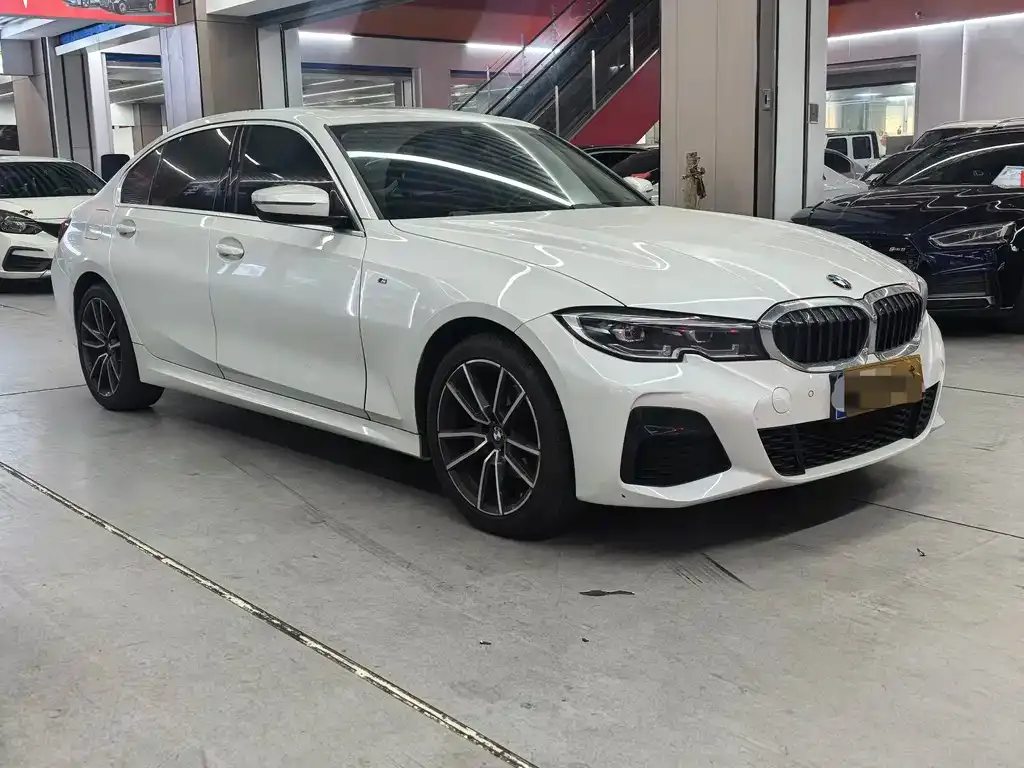 BMW 3 Series 2022 из CN, фото 5