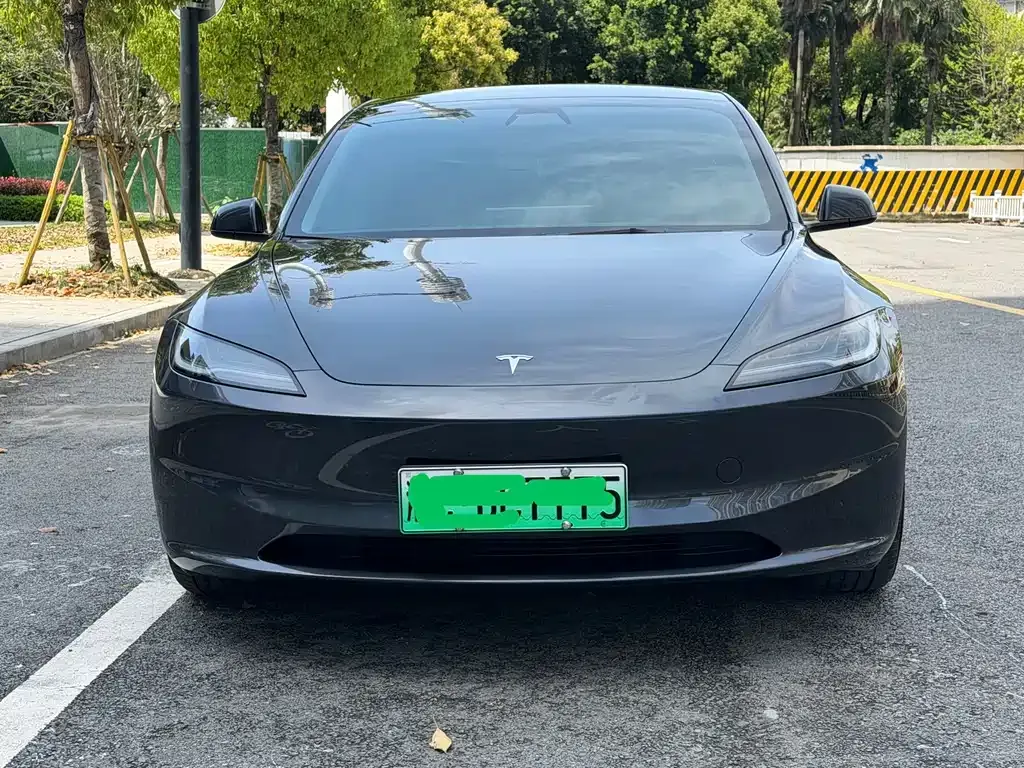 Tesla Model 3 — фото 7