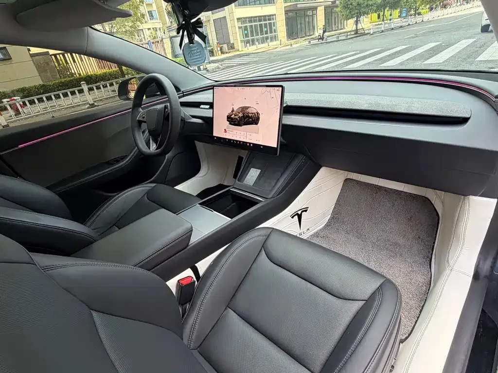 Tesla Model 3 — фото 3