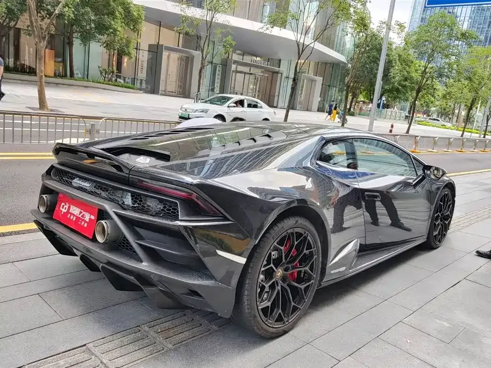 Lamborghini Huracan — фото 9