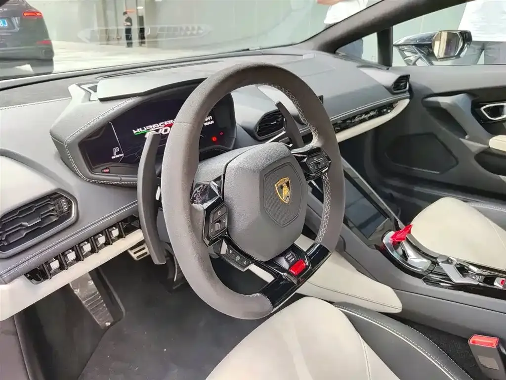 Lamborghini Huracan — фото 5