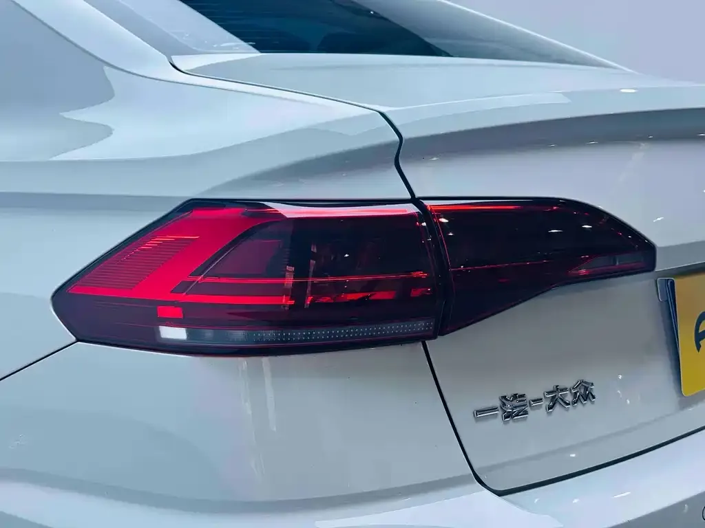 Volkswagen Bora 2023 из CN, фото 3